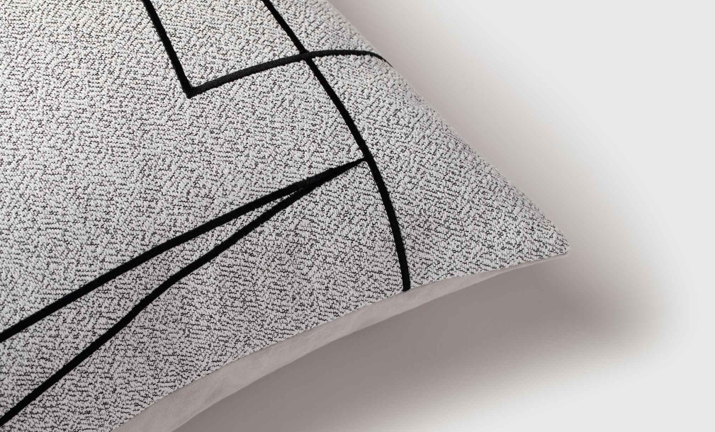 Avery Cushion