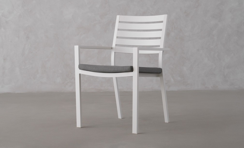 Commet Chair With Cushion White