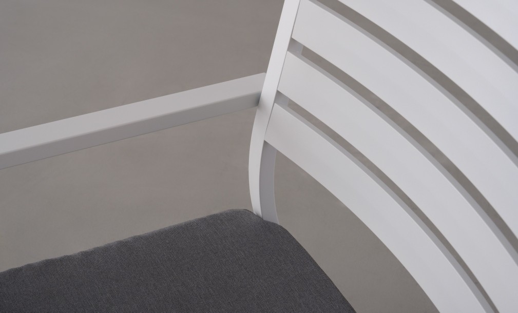 Commet Chair With Cushion White