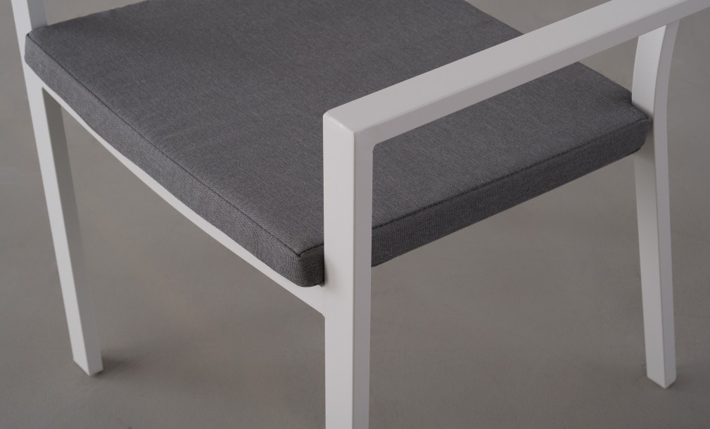 Commet Chair With Cushion White