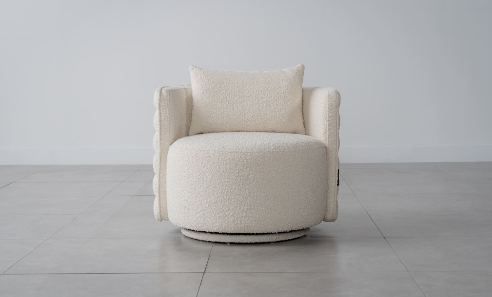 Buddy Swivel Armchair (Milk-White Boucle)