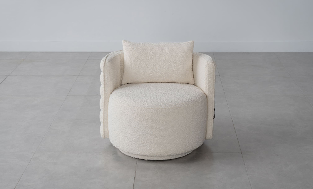 Buddy Swivel Armchair (Milk-White Boucle)