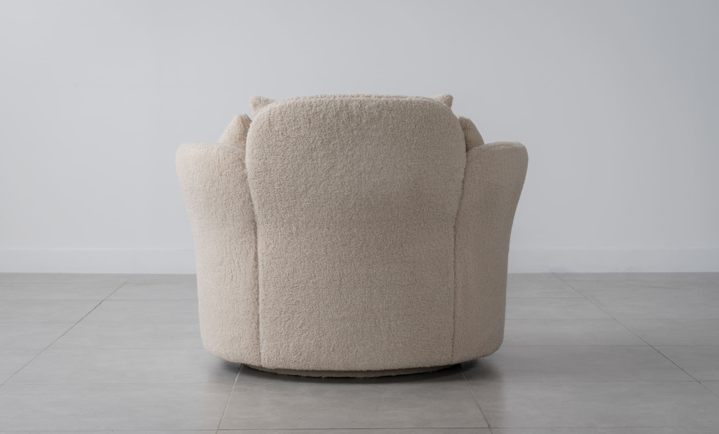 Lulu L Swivel Armchair (Plush)