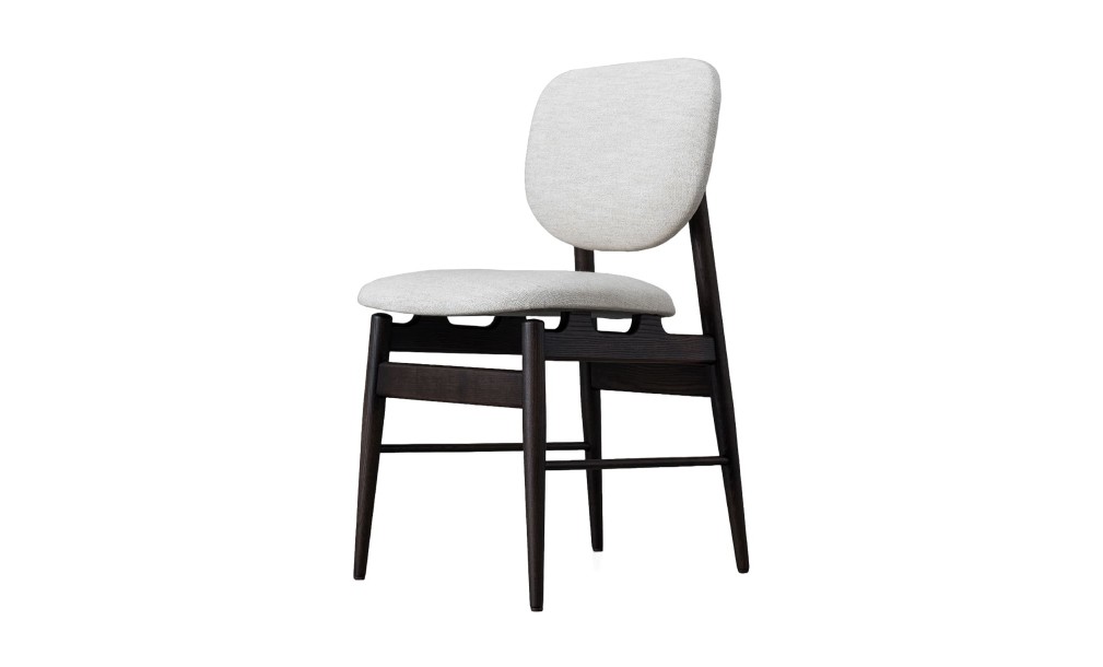 Milton Chair (Fabric: SOFT ROCK 102 MUSLIN (Cat. 3))