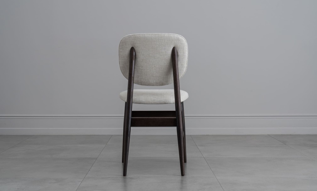 Milton Chair (Fabric: SOFT ROCK 102 MUSLIN (Cat. 3))