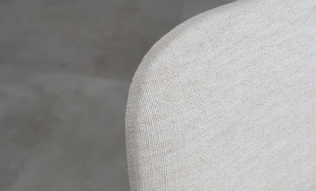 Milton Chair (Fabric: SOFT ROCK 102 MUSLIN (Cat. 3))