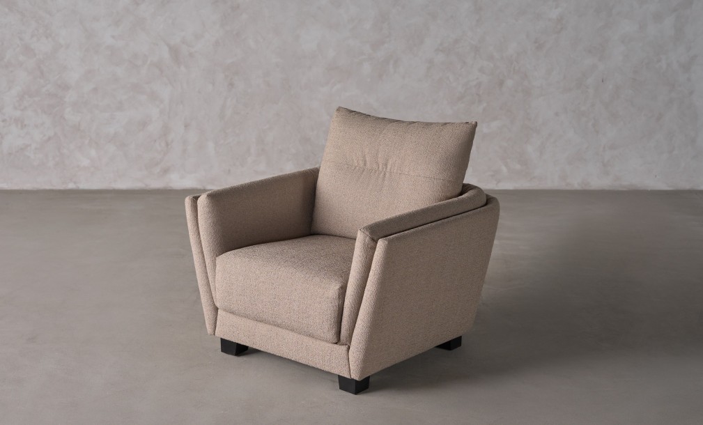 Como Armchair Small (Fabric:  OSCAR PLAIN col.04 Beige)