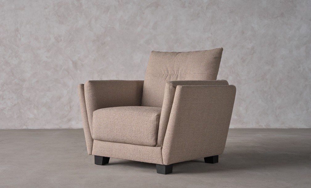 Como Armchair Small (Fabric:  OSCAR PLAIN col.04 Beige)