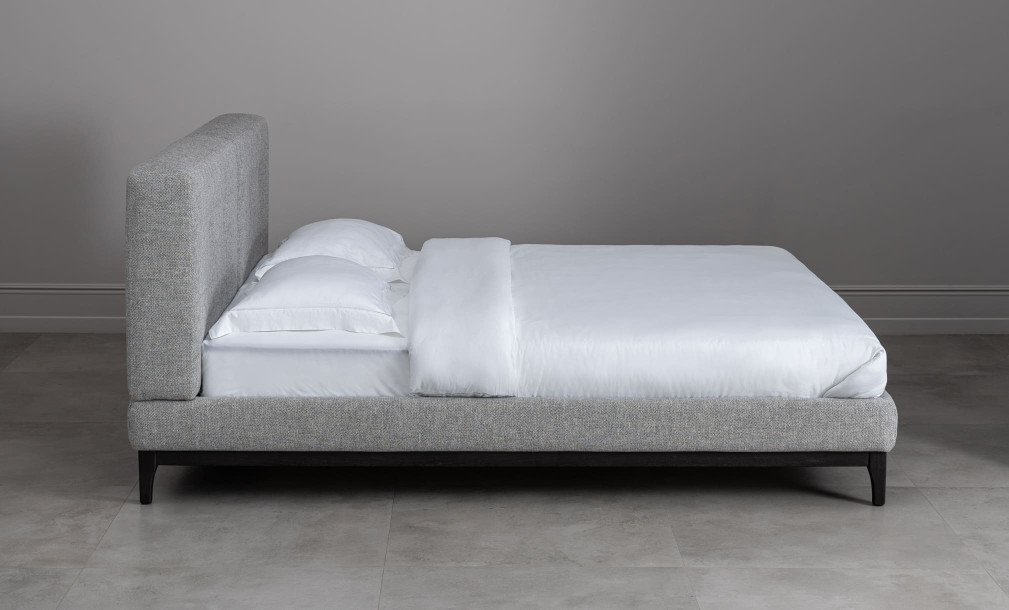 Foster Bed 180x200 cm