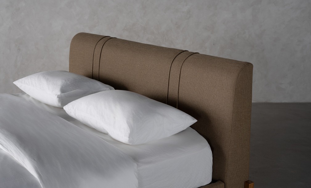 Lagom Wood Bed 200x200 cm (Fabric: SOFT ROCK 107 OLIVE (Cat. 3))