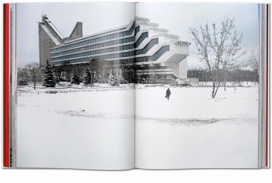 Frederic Chaubin. CCCP. Cosmic Communist Constructions Photographed