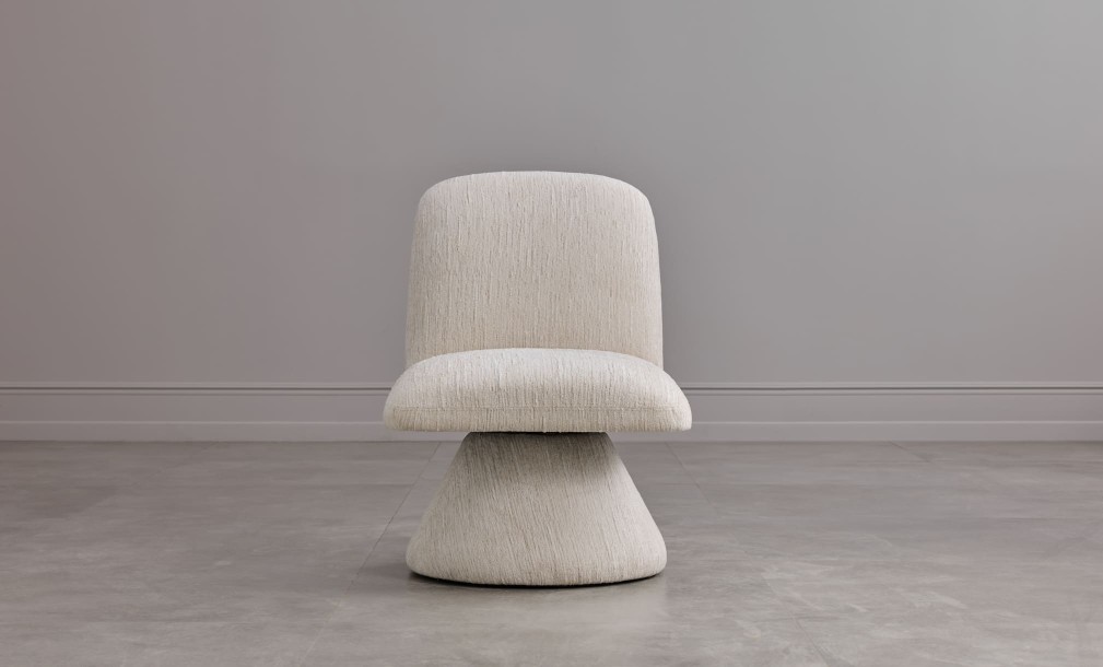 Lennon Swivel Armchair (BERLIN 102)