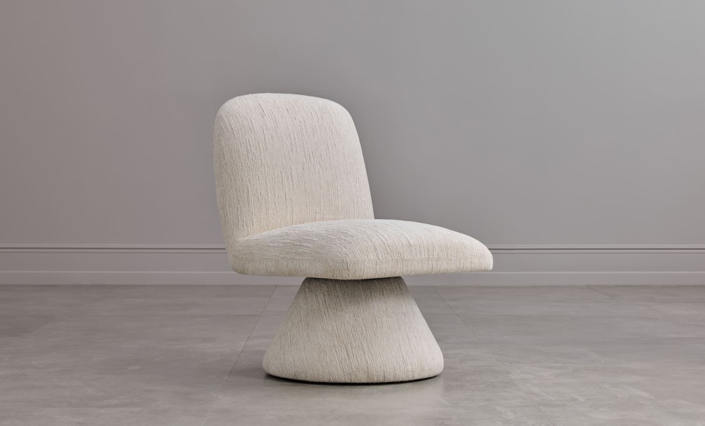 Lennon Swivel Armchair (BERLIN 102)