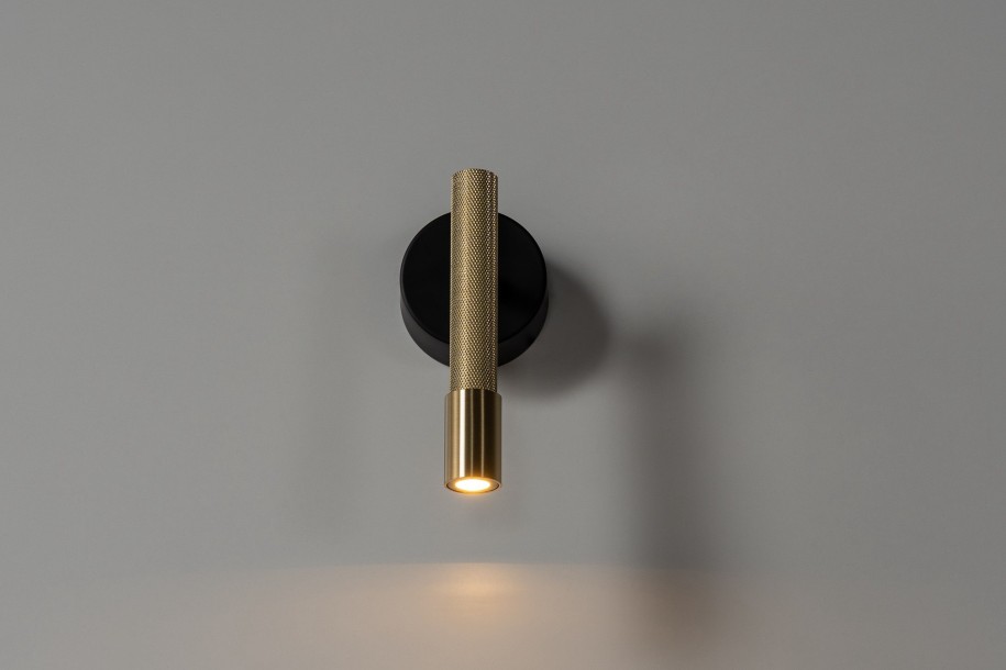 Ycro Single Spot Lamp