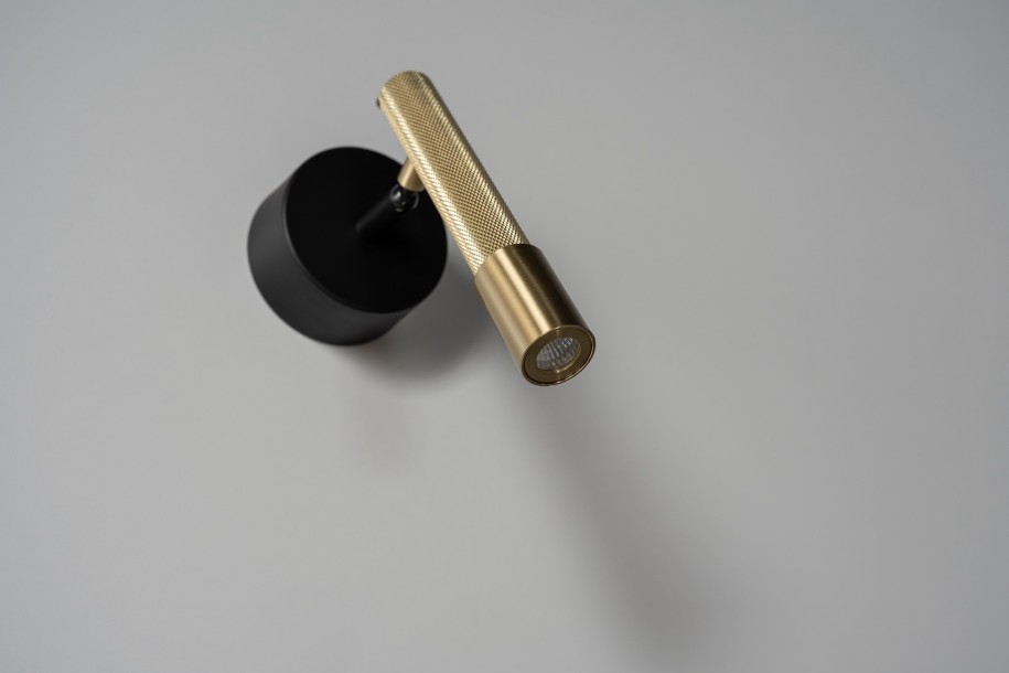 Ycro Single Spot Lamp