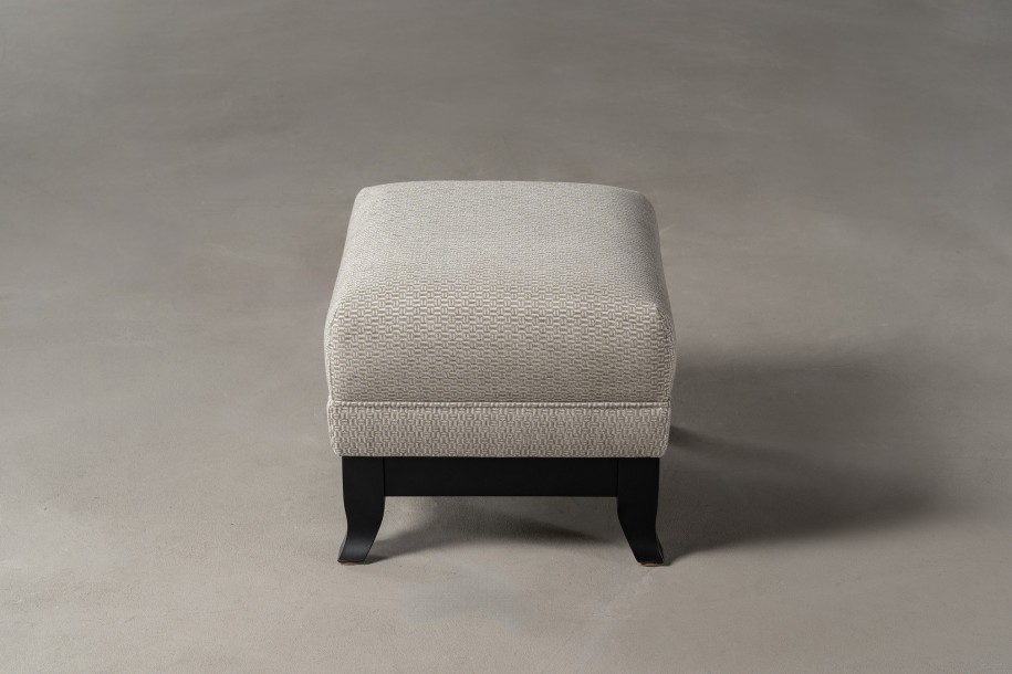 Plymouth Pouf (Fabric: VIOLA PLAIN GREY (Cat. 3))