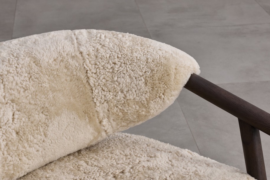 Nur Chair Sheepskin