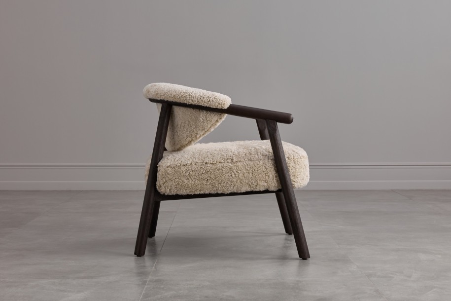 Nur Chair Sheepskin