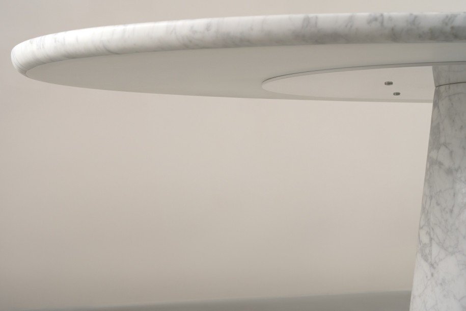 Uno Carrara Oval Dining Table 300 cm