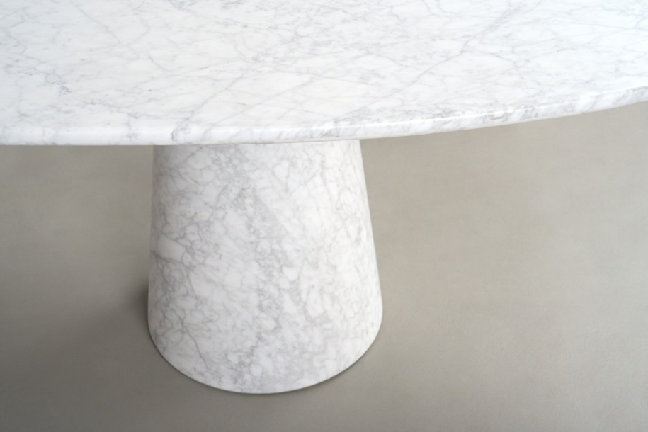 Uno Carrara Oval Dining Table 300 cm