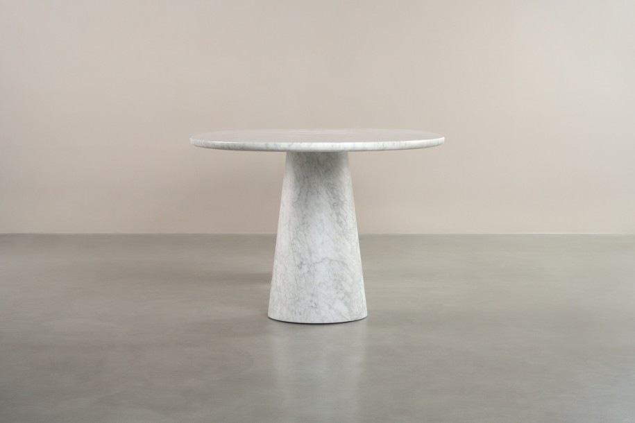 Uno Carrara Oval Dining Table 300 cm