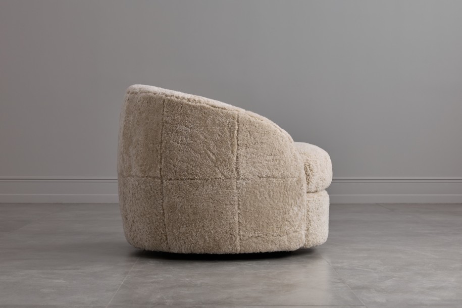Sennon Swivel Chair Sheepskin