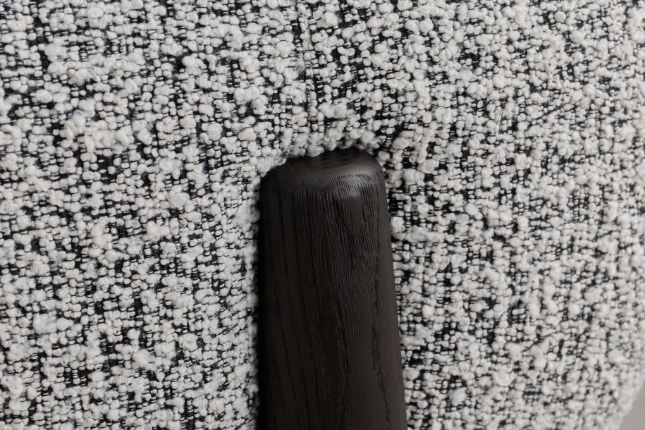 Lauren Bench (A31119A)