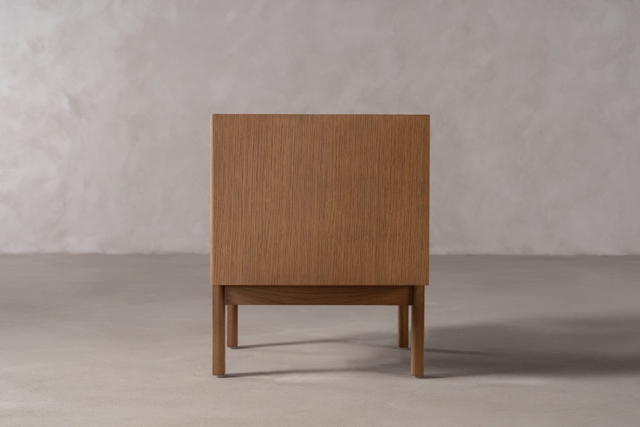 JP Line 6.0 Bed table Light Finish