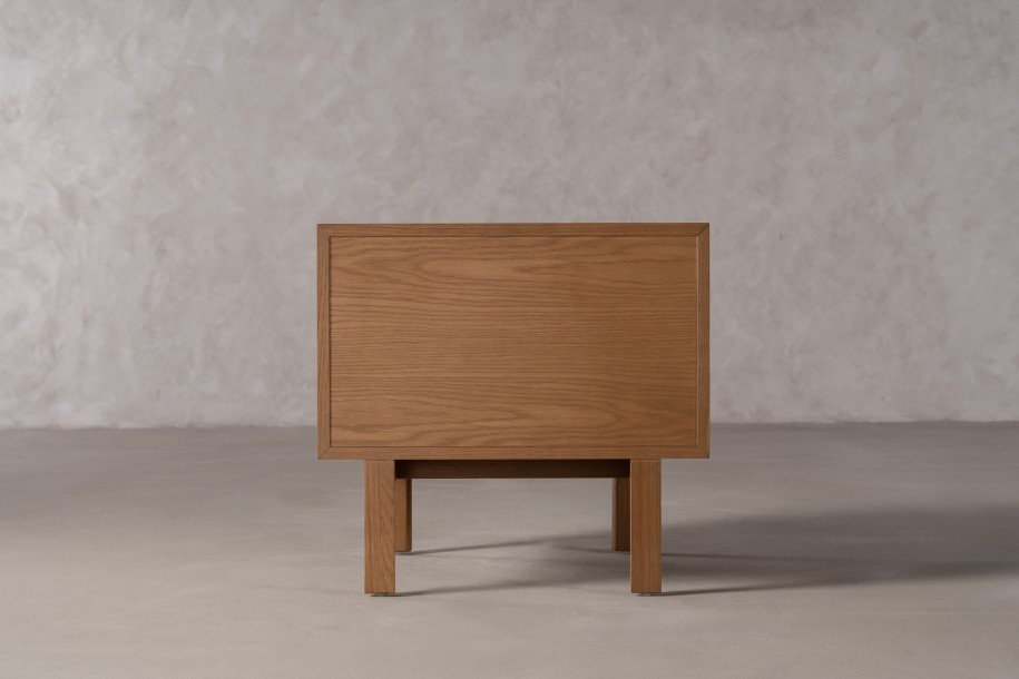 JP Line 6.0 Bed table Light Finish