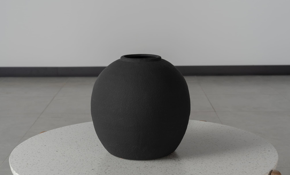 Vase Round Cement Black