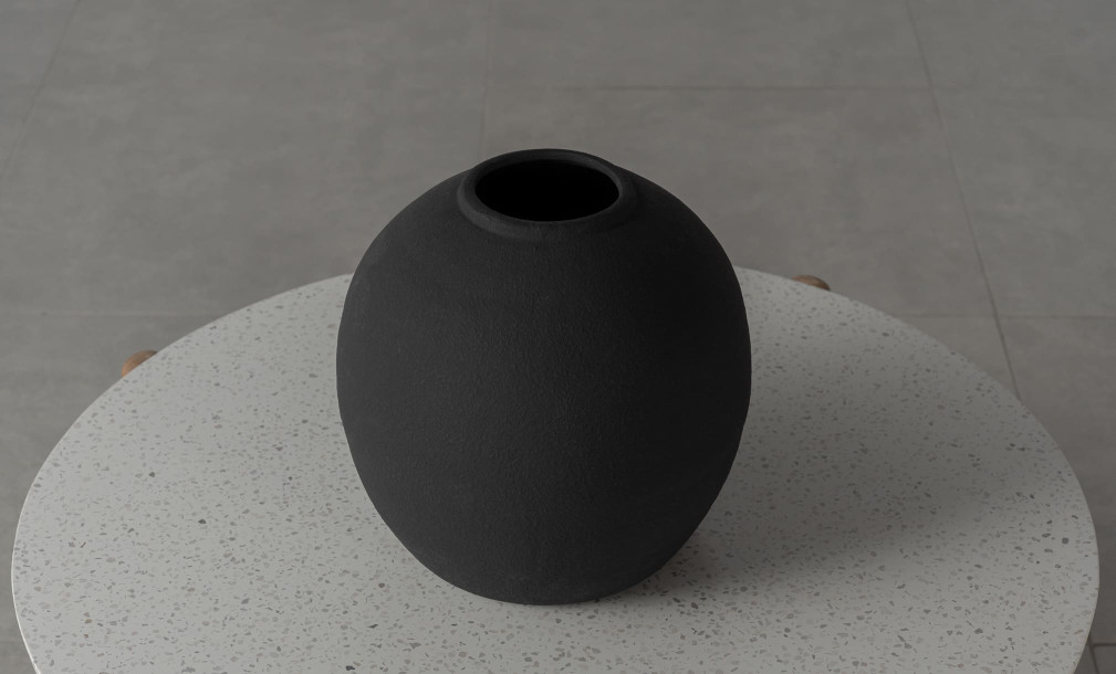 Vase Round Cement Black