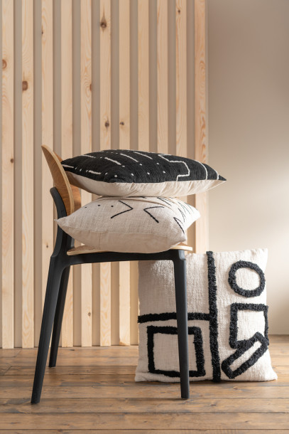 Graphic Cushion Graphic Black