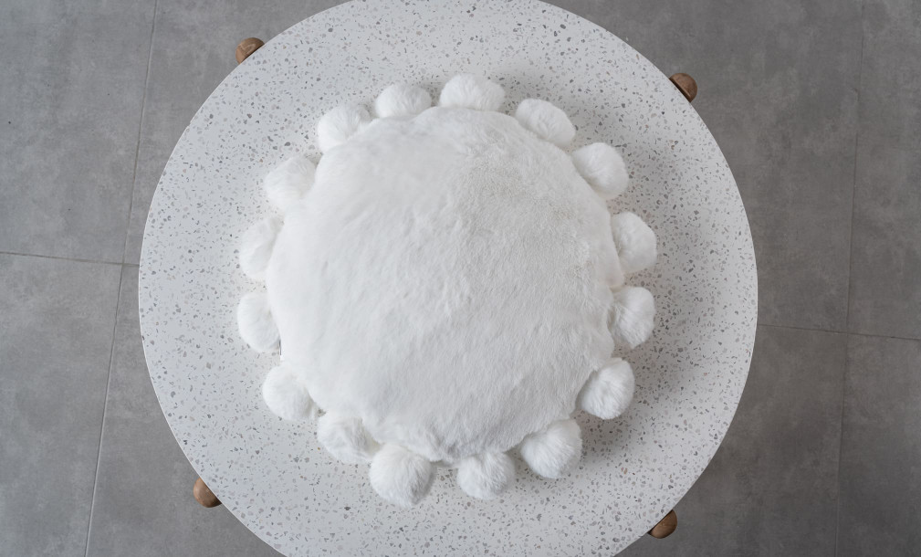 Cushion Round with Pompones