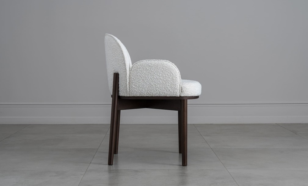 Bolder Chair (Fabric: EASY BOUCLE col.01 Linen)