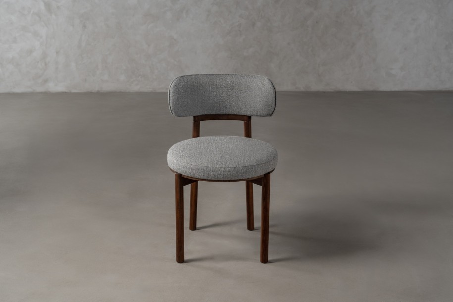 Davis Chair (Fabric: OSCAR PLAIN col.07 Lt/ Grey )