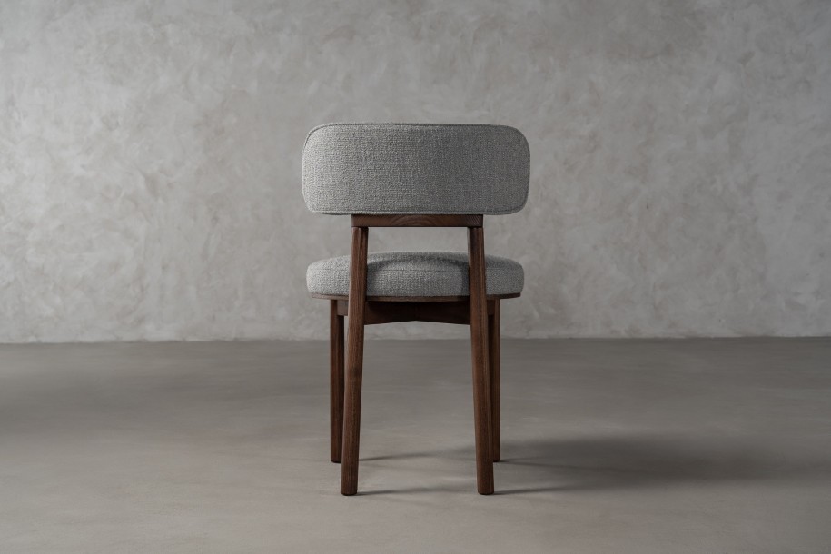 Davis Chair (Fabric: OSCAR PLAIN col.07 Lt/ Grey )
