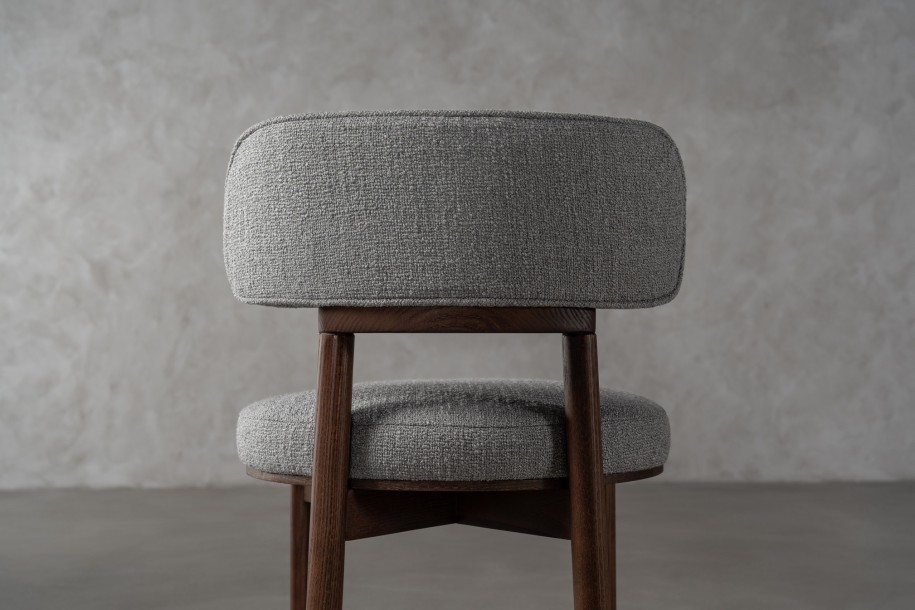 Davis Chair (Fabric: OSCAR PLAIN col.07 Lt/ Grey )