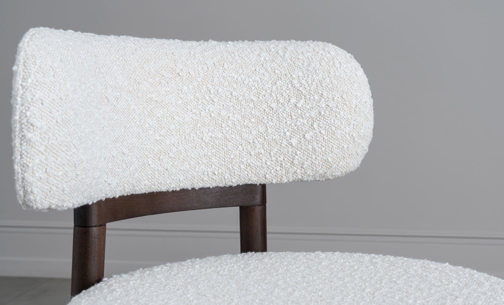 Davis Chair (Fabric: EASY BOUCLE col.01 Linen)