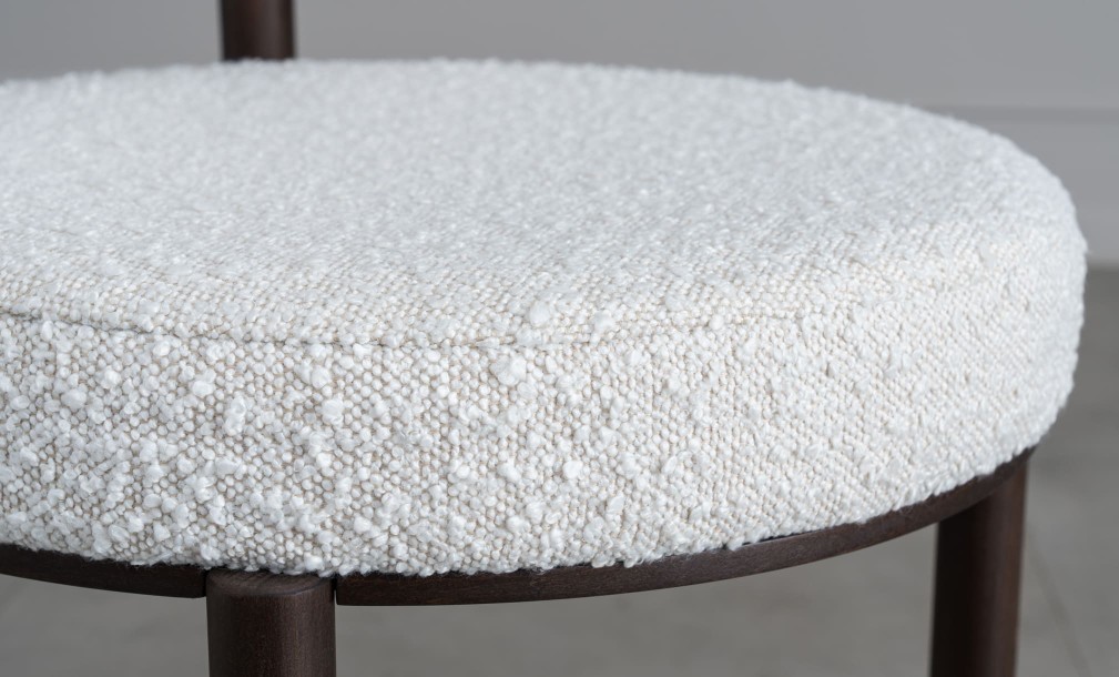 Davis Chair (Fabric: EASY BOUCLE col.01 Linen)