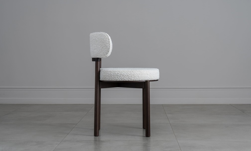 Davis Chair (Fabric: EASY BOUCLE col.01 Linen)