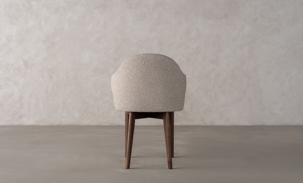 Roger Chair (Fabric: FIORD PLAIN col.104; LEGS - ML04 Dark matte walnut   (ash))