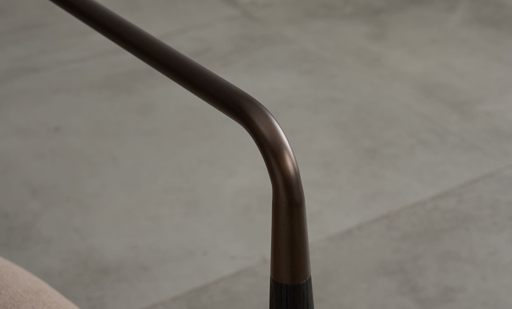 Bradley Dining Chair Dark with Armrests (Linen Latte)