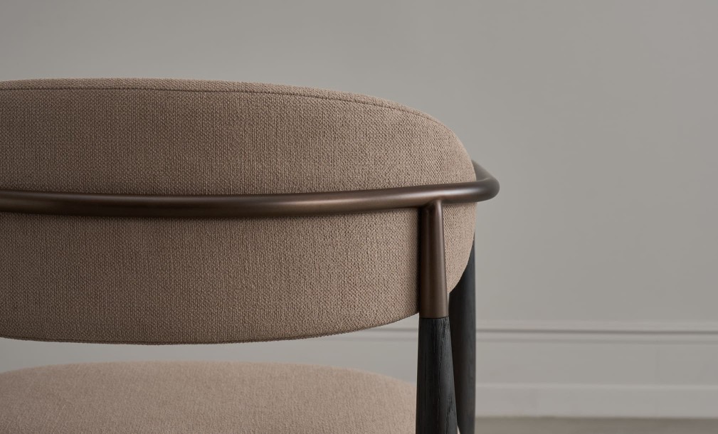 Bradley Dining Chair Dark with Armrests (Linen Latte)