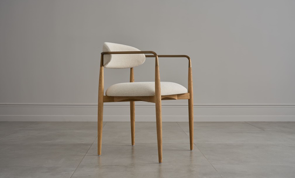 Bradley Dining Chair Light with Armrests (Cushing Snow)