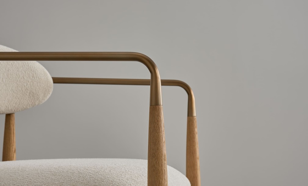 Bradley Dining Chair Light with Armrests (Cushing Snow)