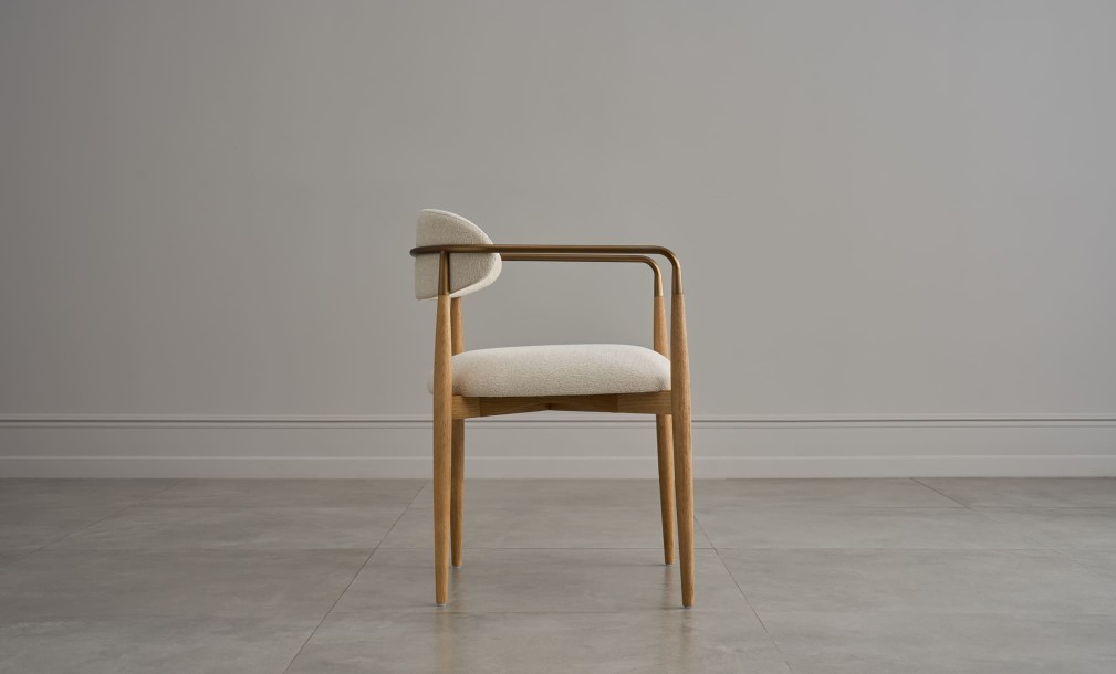 Bradley Dining Chair Light with Armrests (Cushing Snow)