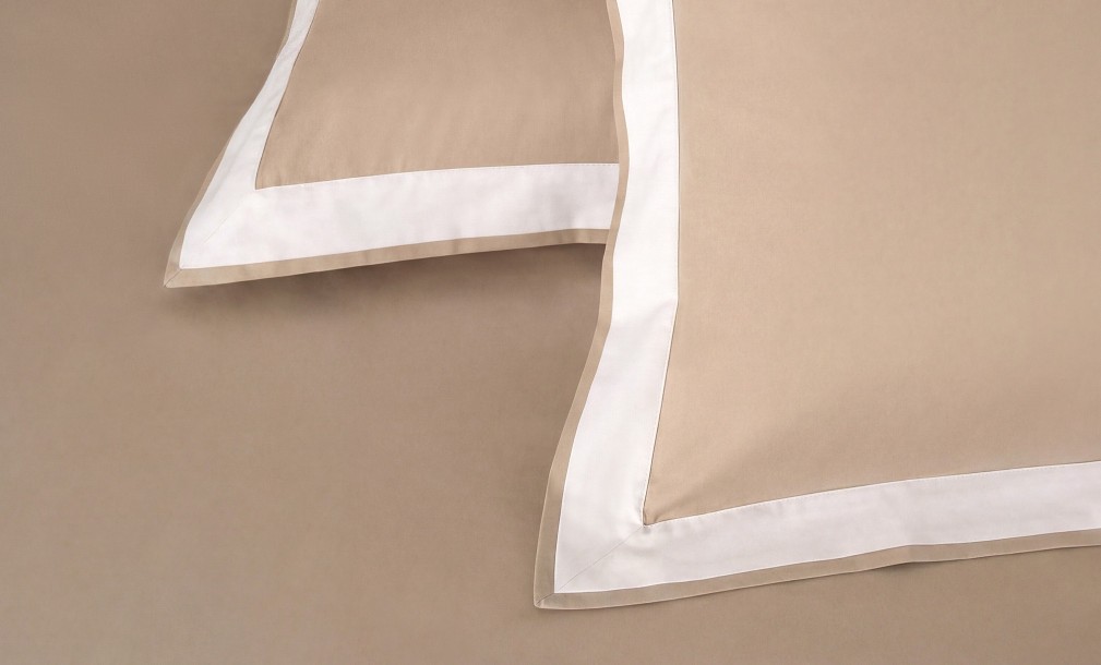 Reverie Pillowcase Plaza Taupe 65x65 cm (set of 2)