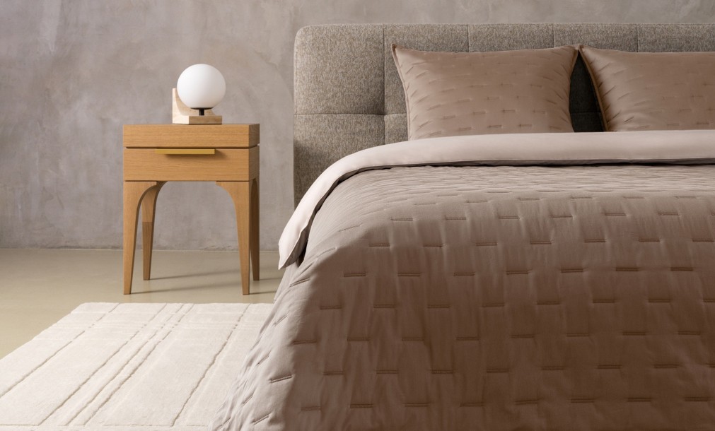Cloud Bedspread Plaza Taupe 260x240 cm