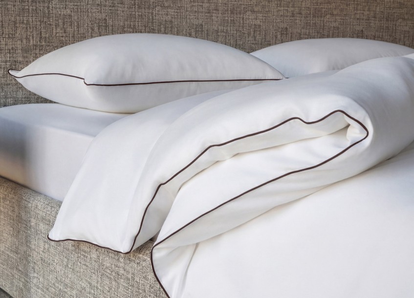 City Duvet Cover White/Plum Kitten 260x220 cm