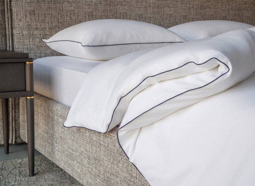 City Duvet Cover White/Mood Indigo 240x220 cm